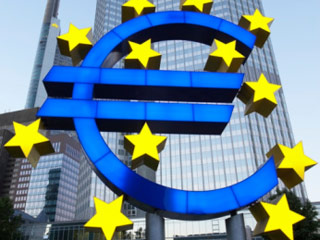 BCE debe hacer más para evitar “cataclismo” del euro: Fitch fifu