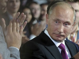Inversionistas, nerviosos por posible retorno de Putin