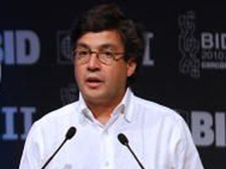 BID vota posible reelección de Moreno fifu