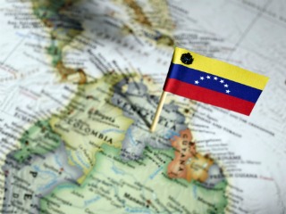 Fitch mantiene nota de Venezuela en perspectiva negativa fifu