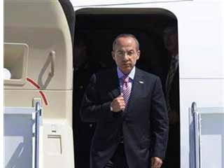 Felipe Calderón llega a Davos fifu