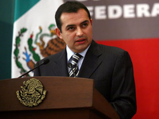 Cordero confirma que no se pagará tenencia en 2012 fifu