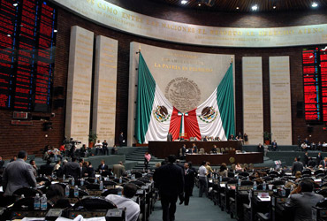 Cámara de Diputados entra al conflicto de Mexicana fifu