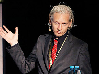 Assange: soy víctima de difamación fifu
