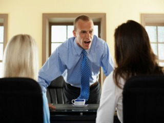 10 maneras de enfurecer a tu jefe fifu