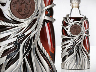 Whiskeys con botellas de diseñador fifu