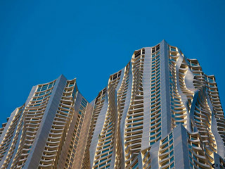 El primer rascacielos de Frank Gehry fifu