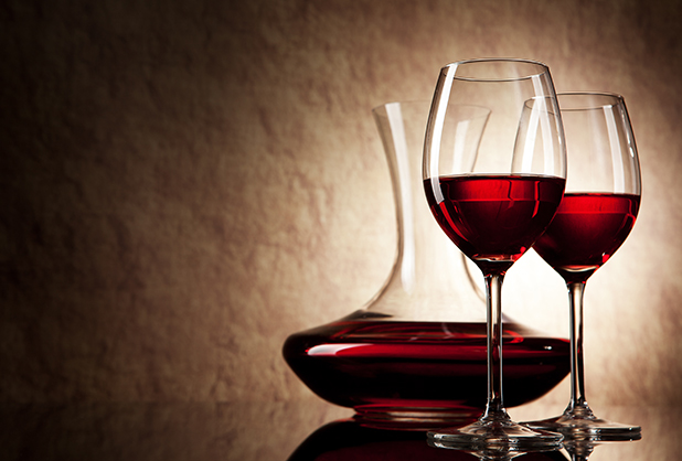 Cómo usar y elegir un decantador de vino fifu