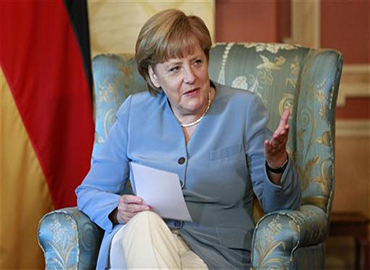 Merkel quiere una ambiciosa revisión de zona euro fifu
