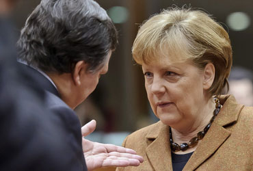 Merkel teme por economía de Portugal