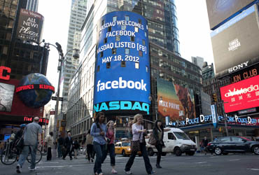 Facebook debuta con éxito en Wall Street