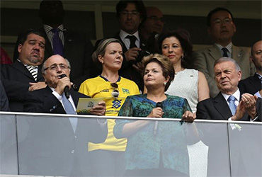 Brasileños ponen a prueba a Dilma Rousseff fifu