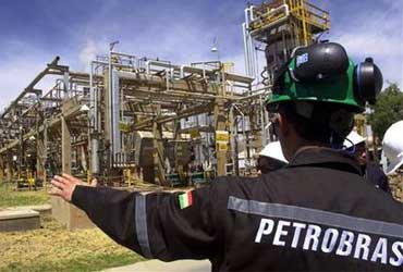 Petrobras podría elevar deuda en 20 mil 600 mdd hacia fin de año fifu
