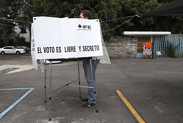 IFE anuncia recuento en 37 distritos electorales