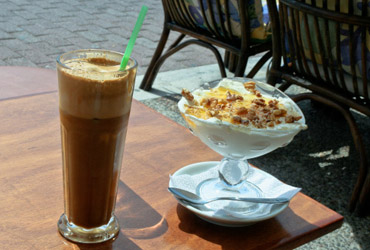 Café helado griego fifu