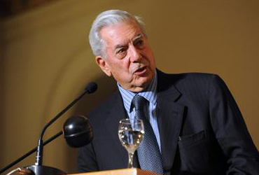 Mario Vargas Llosa obtiene premio Carlos Fuentes fifu