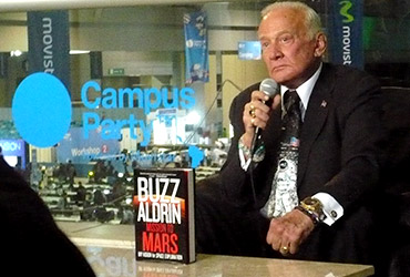 Buzz Aldrin confía en Marte y en el próximo boom espacial fifu