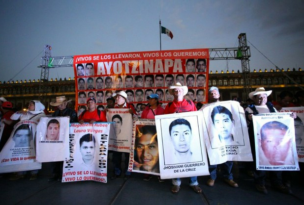 Padres dan 10 razones para no cerrar el caso Ayotzinapa