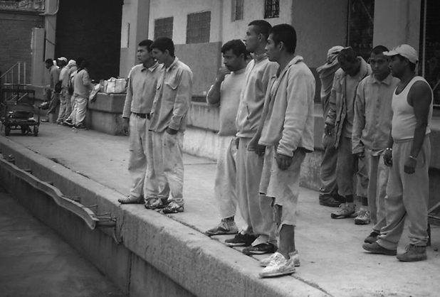 Falta de inversión en cárceles: mala reinserción social fifu