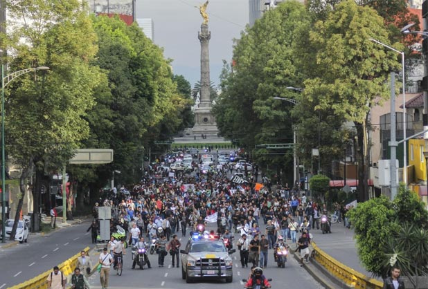 Cierran Reforma e Insurgentes por manifestantes fifu