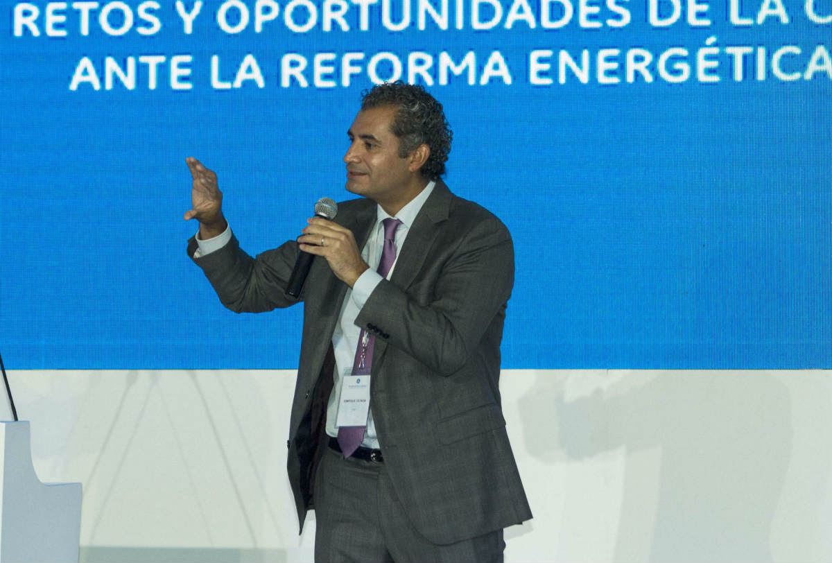 Enrique Ochoa renuncia a CFE; va por dirigencia del PRI fifu