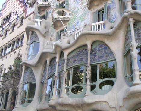 Gaudi, genio de la arquitectura moderna fifu