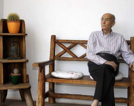José Saramago presenta su nueva novela fifu