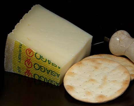 Asiago, una exquisita variedad de queso italiano fifu