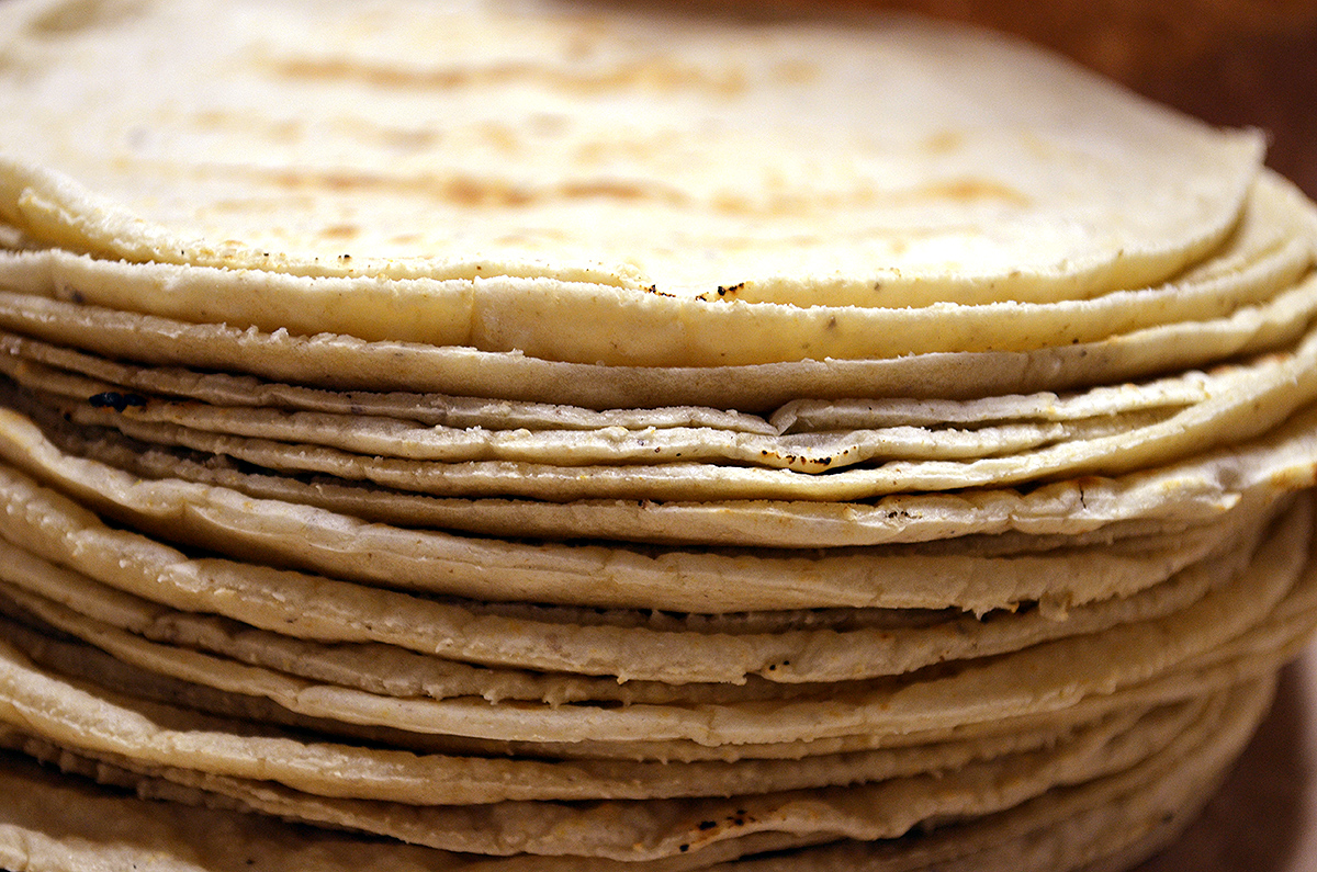 Sube el precio de la tortilla en México, se vende a $20 pesos por kilo en algunas ciudades: Profeco