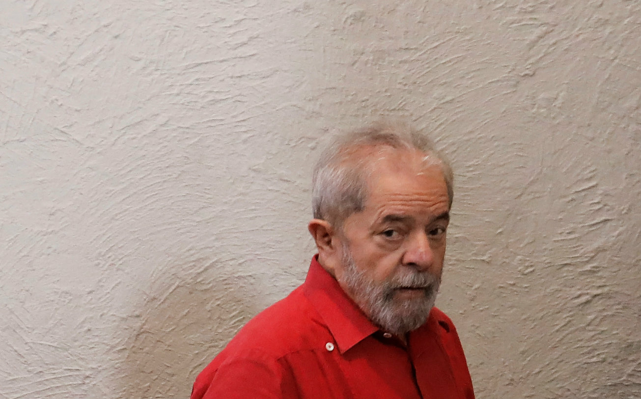 Lula da Silva es condenado a casi 10 años de cárcel por corrupción