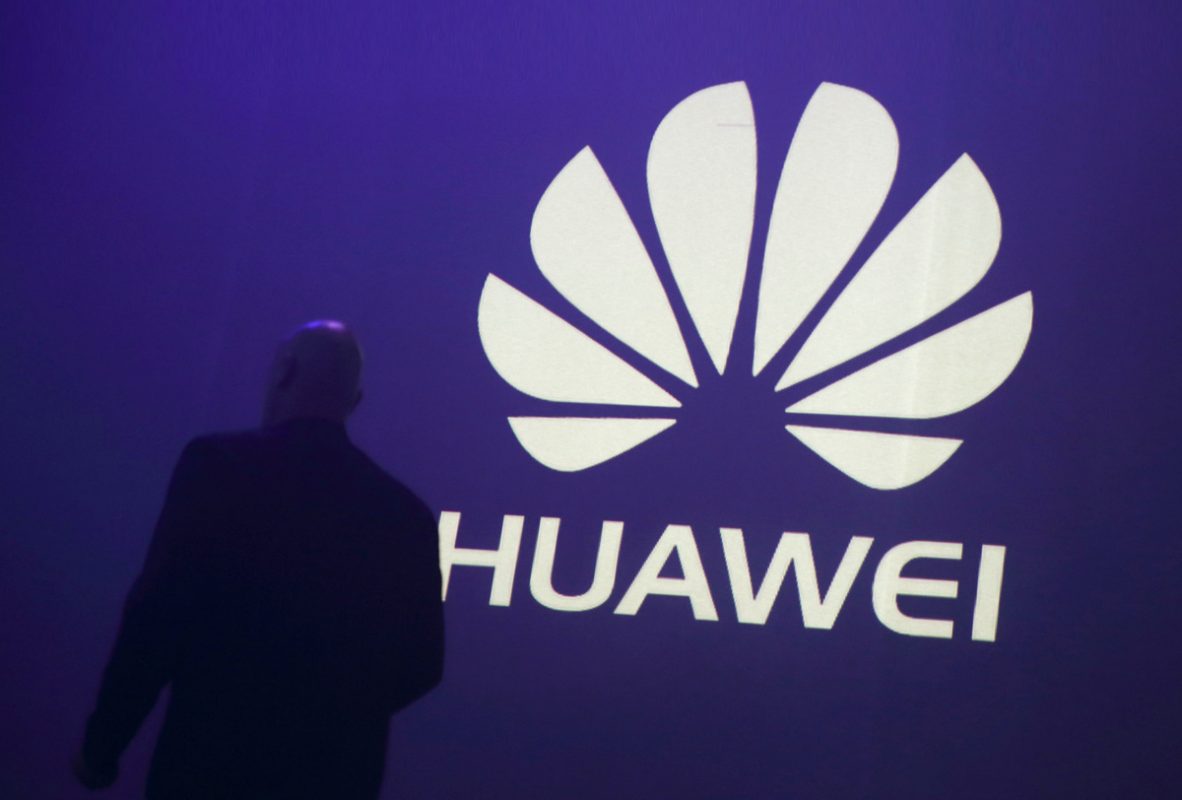 EU quiere cortarle el paso a Huawei y otras empresas chinas