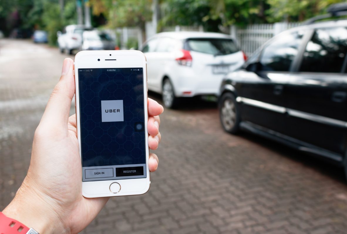 ¿Cansado de la tarifa dinámica? Trucos de usuarios de Uber y DiDi para obtener viajes más baratos