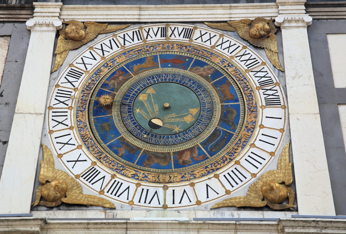 piazza della Loggia, relojes