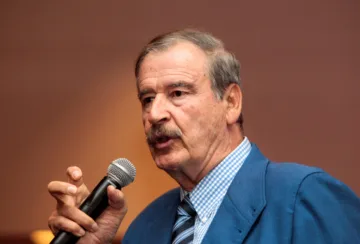 Fox urge a AMLO para aprovechar el fracking en México