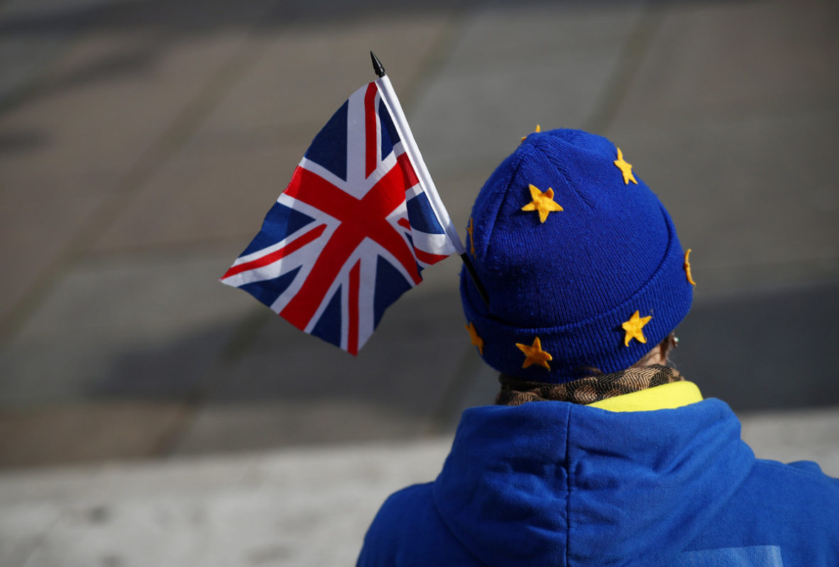 Con o sin acuerdo, Comisión Europea exige a Reino Unido cuenta saldada