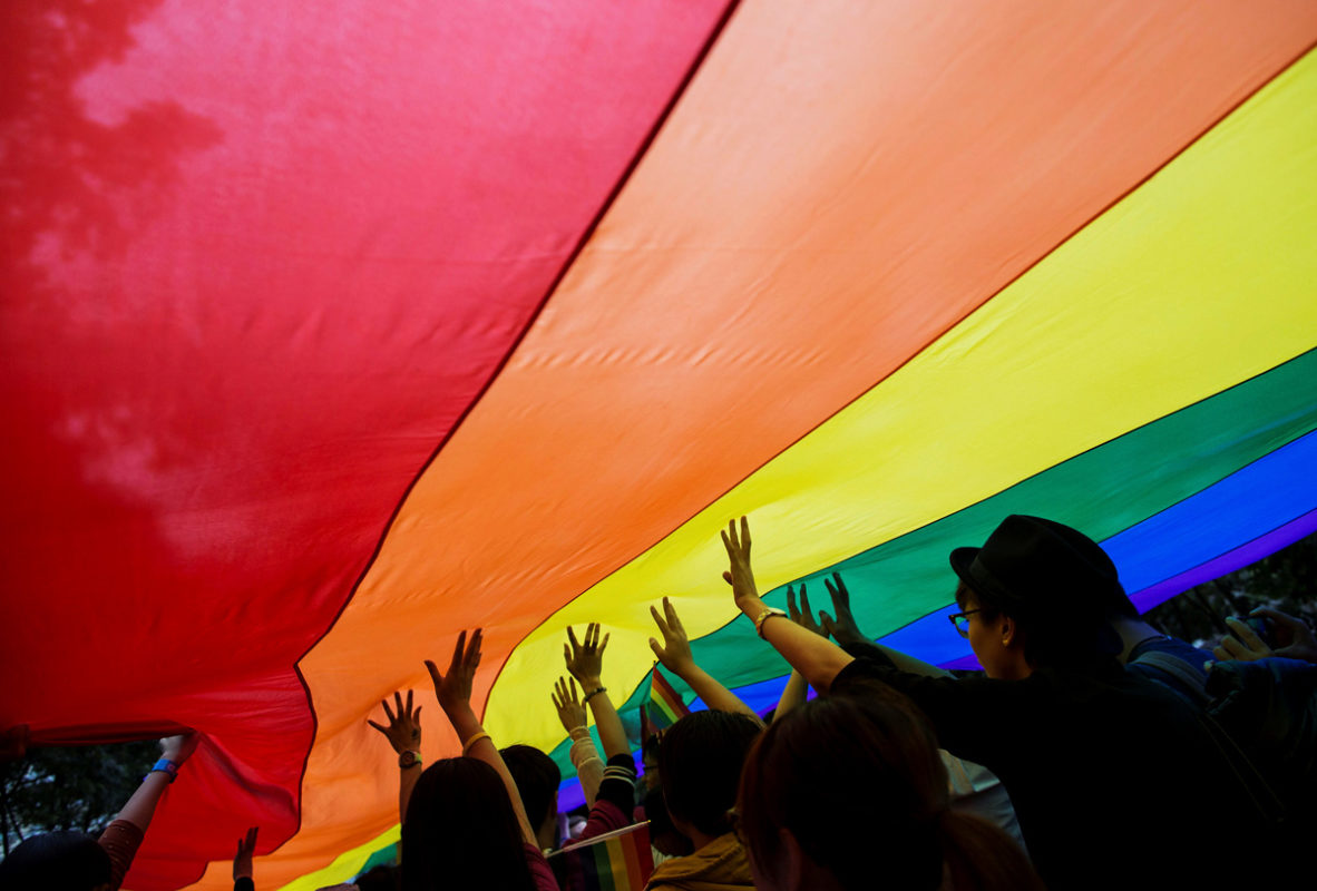 ¿Cómo nace la celebración del Orgullo LGBT en junio?