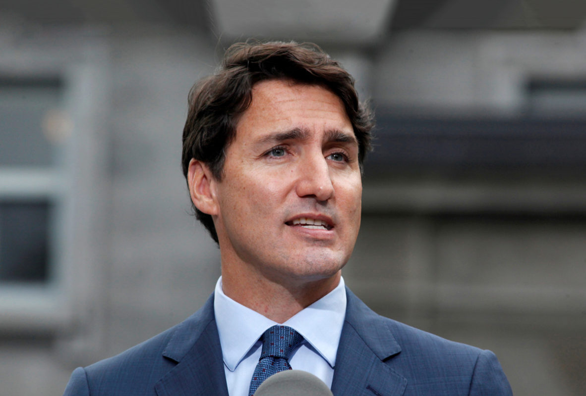 Justin Trudeau se disculpa por recurrir a disfraz racista