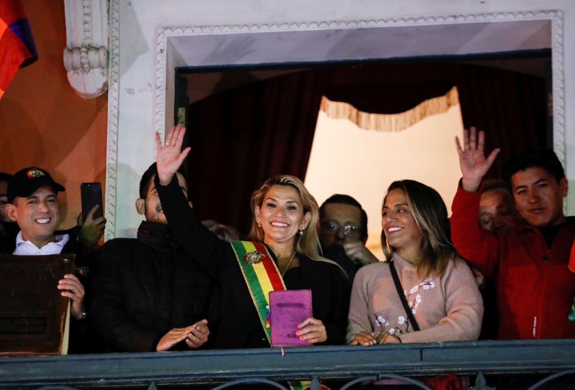 Senadora opositora a Morales asume presidencia de Bolivia