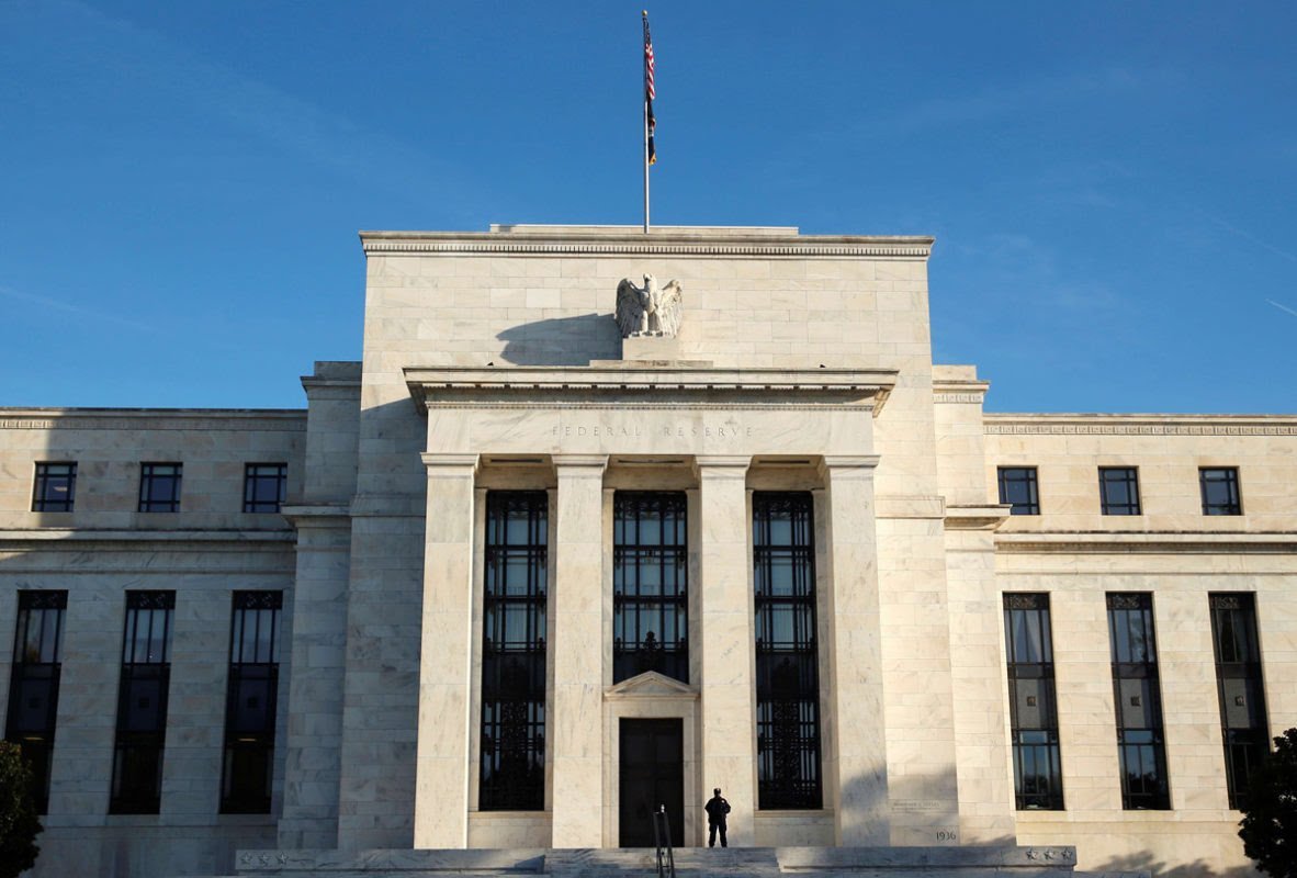 La Fed le bajará el ritmo de alza en tasas, pero serán más altas y por más tiempo