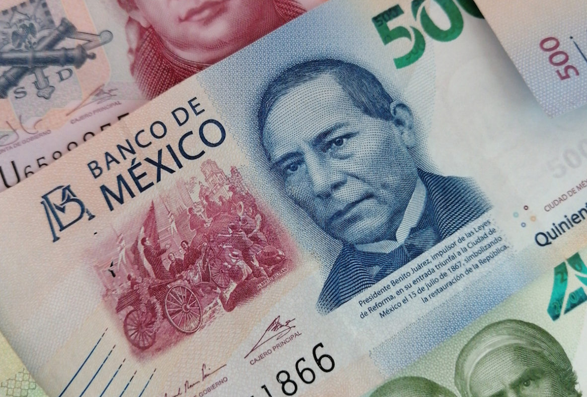 Peso mexicano anota ganancia semanal por apuestas sobre tasa local