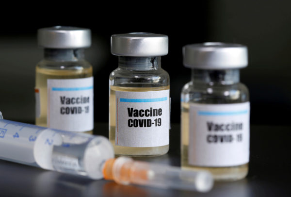 EU aparta 300 millones de dosis de vacuna experimental para COVID-19