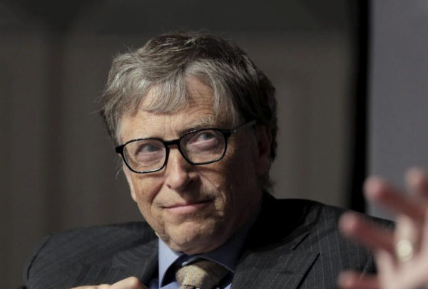 Bill Gates rechaza teorías conspirativas que lo relacionan con el COVID-19