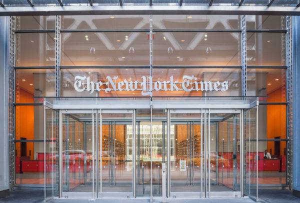 New York Times demanda a OpenAI y a Microsoft por usar sus artículos sin permiso