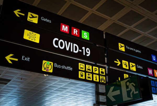 Aerolíneas piden hacer pruebas de COVID-19 a pasajeros antes de vuelos internacionales