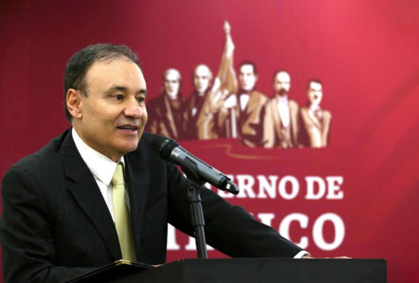 Renuncia Alfonso Durazo a secretaría de Seguridad; va por gubernatura de Sonora