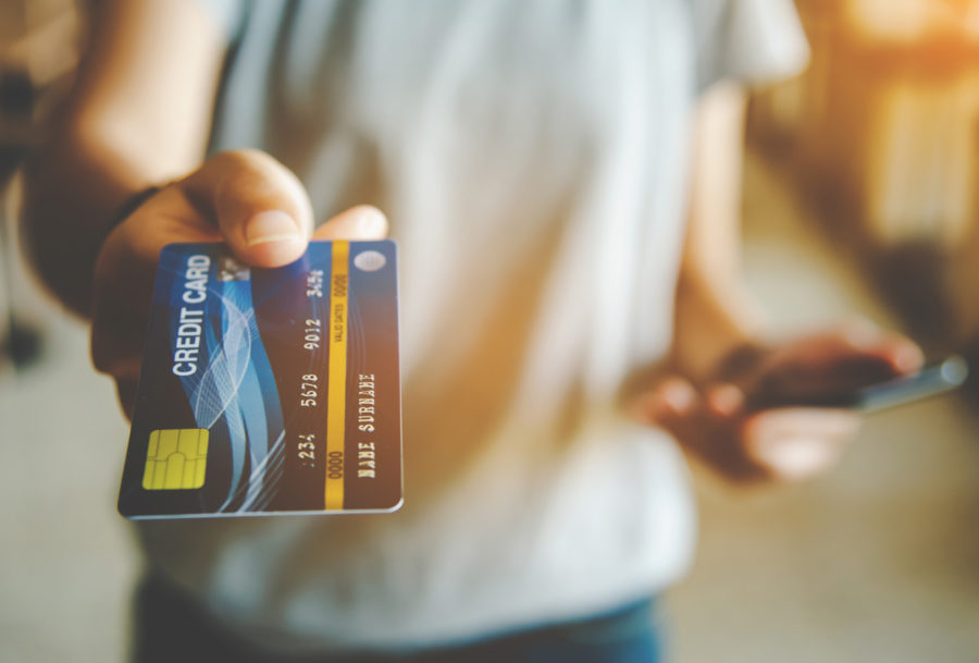¿Cuándo conviene retirar dinero de tu tarjeta de crédito?