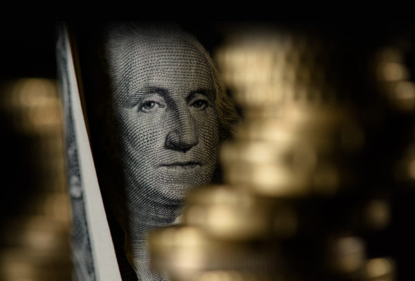 Precio del dólar: Peso avanza luego de tres sesiones de pérdidas