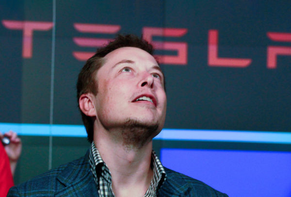 Elon Musk se deshace de sus propiedades en la Tierra para colonizar Marte