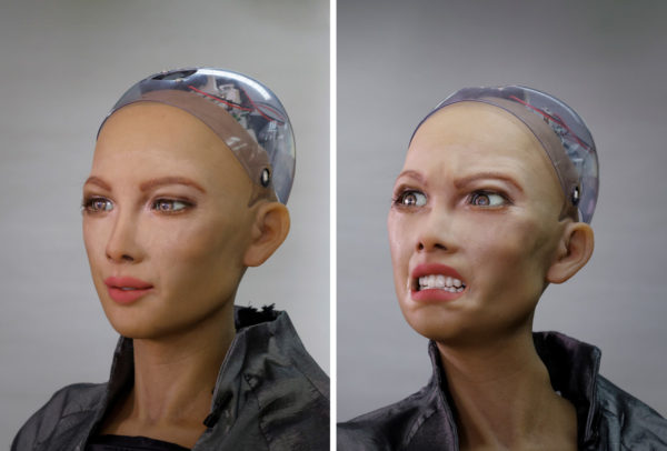 Sophia, el robot humanoide que se fabricaría en masa para apoyar en la lucha contra la pandemia