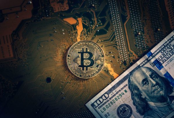 Bitcoin supera los 50,000 dólares por primera vez en su historia